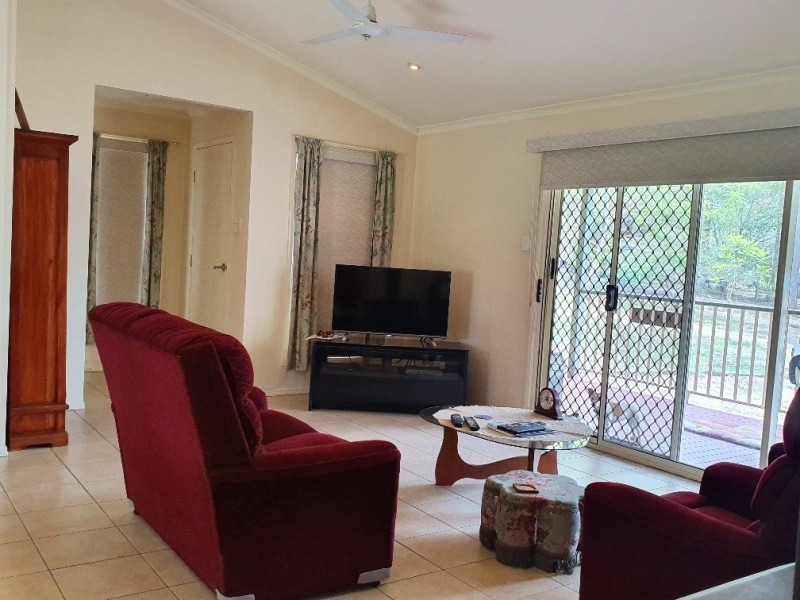 398 Crumpton Drive, Blackbutt QLD 4306