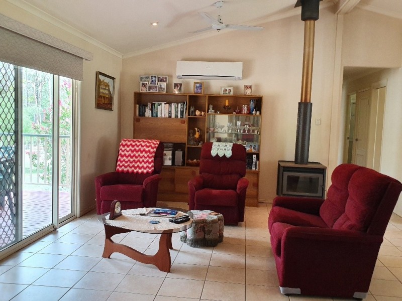 398 Crumpton Drive, Blackbutt QLD 4306