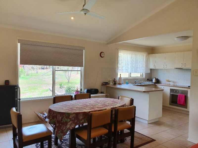 398 Crumpton Drive, Blackbutt QLD 4306