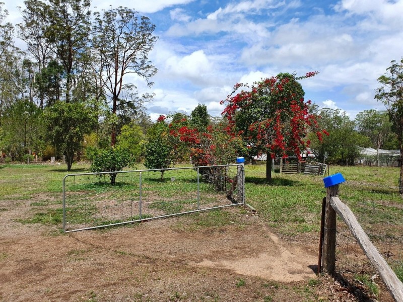 398 Crumpton Drive, Blackbutt QLD 4306