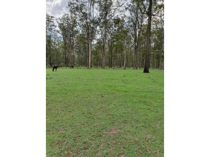 33 Steven Street, Benarkin QLD 4306