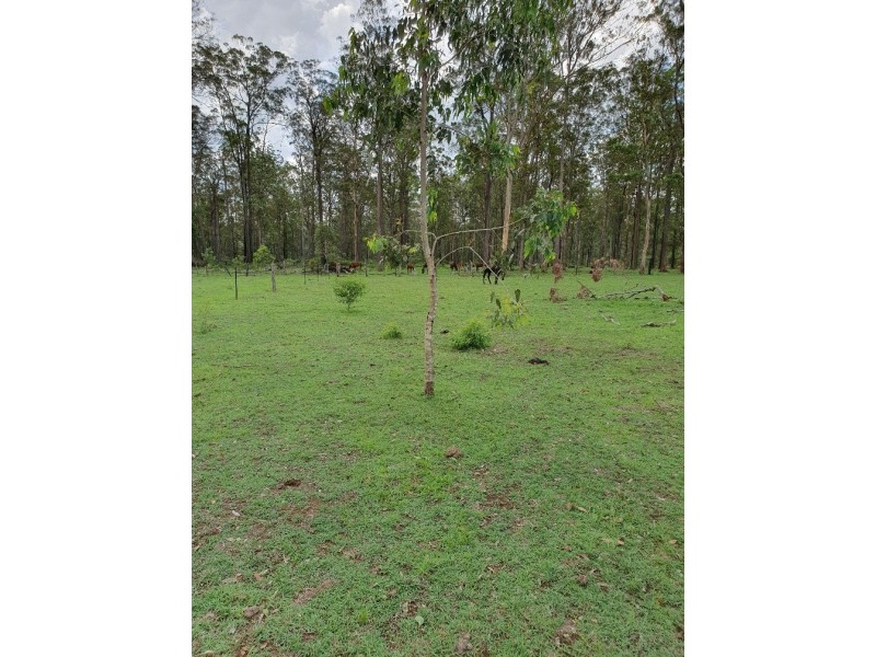 27 & 28 Hathaway Street, Benarkin QLD 4306