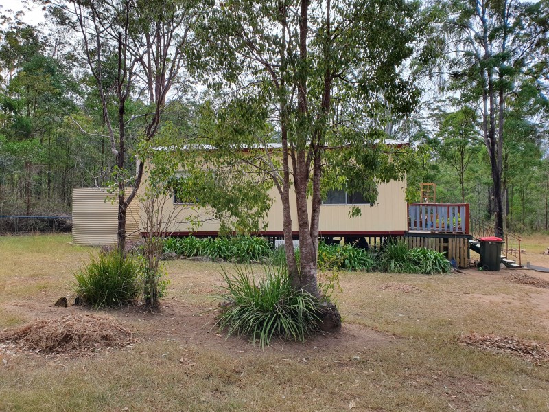 85 GILLILAND CRES., Blackbutt QLD 4306