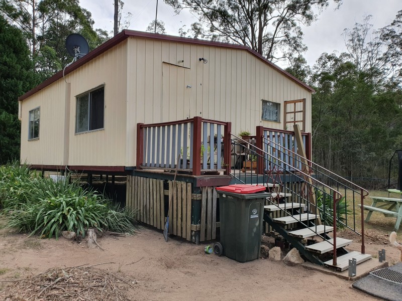 85 GILLILAND CRES., Blackbutt QLD 4306