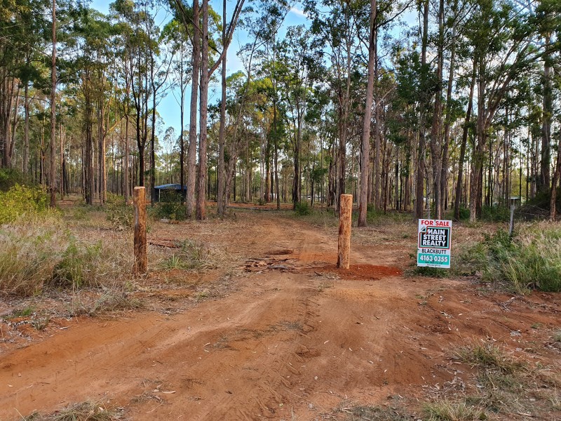 33 MARTIN CRES., Benarkin QLD 4306