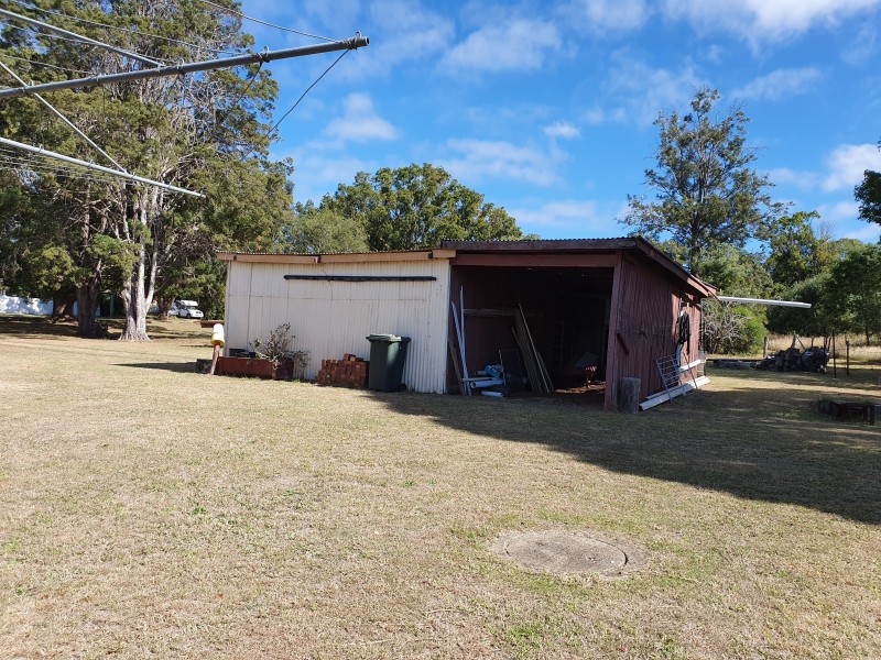 4 COULSON STREET, Blackbutt QLD 4306