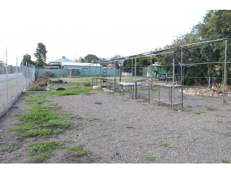 60 Coulson Street, Blackbutt QLD 4306