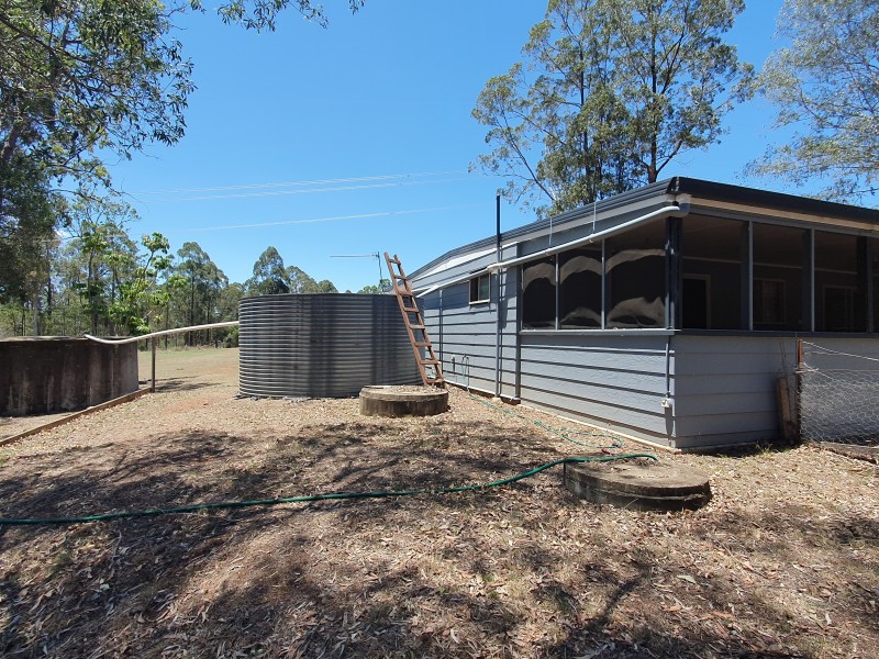 25 Grants road, Benarkin QLD 4306