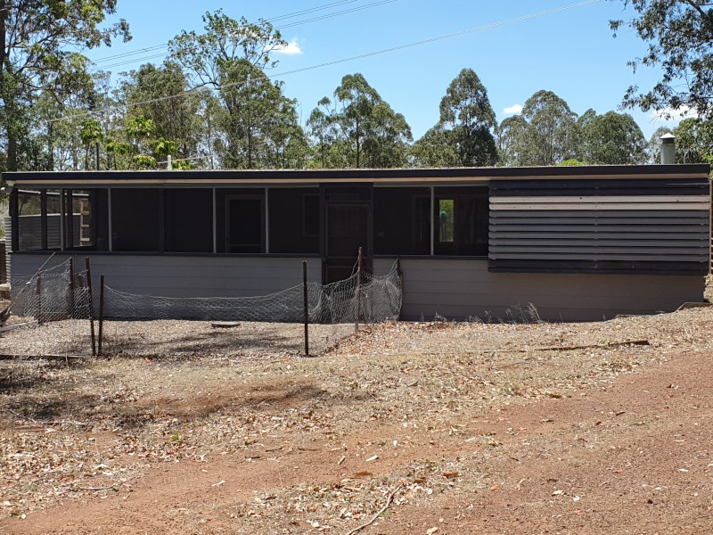 25 Grants road, Benarkin QLD 4306