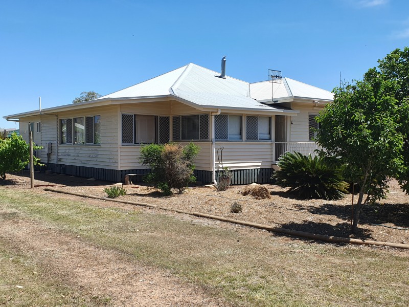 3 Roberts Street, Yarraman QLD 4614