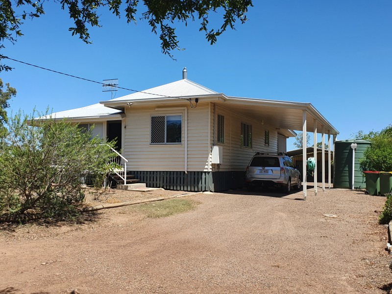 3 Roberts Street, Yarraman QLD 4614