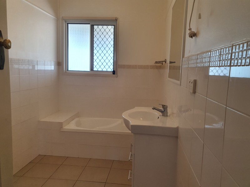 3 Roberts Street, Yarraman QLD 4614