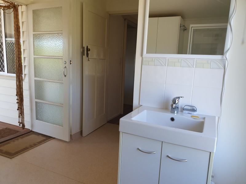 3 Roberts Street, Yarraman QLD 4614