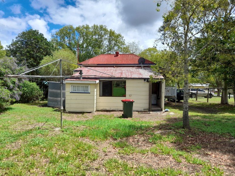 13 Coulson Street, Blackbutt QLD 4306