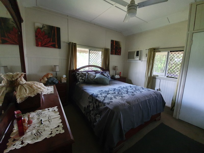 10 Fern Street, Blackbutt QLD 4306