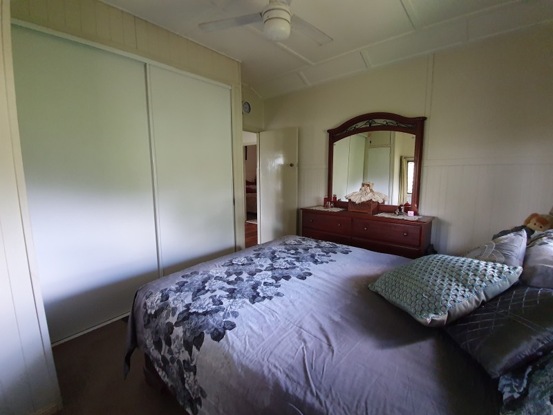 10 Fern Street, Blackbutt QLD 4306