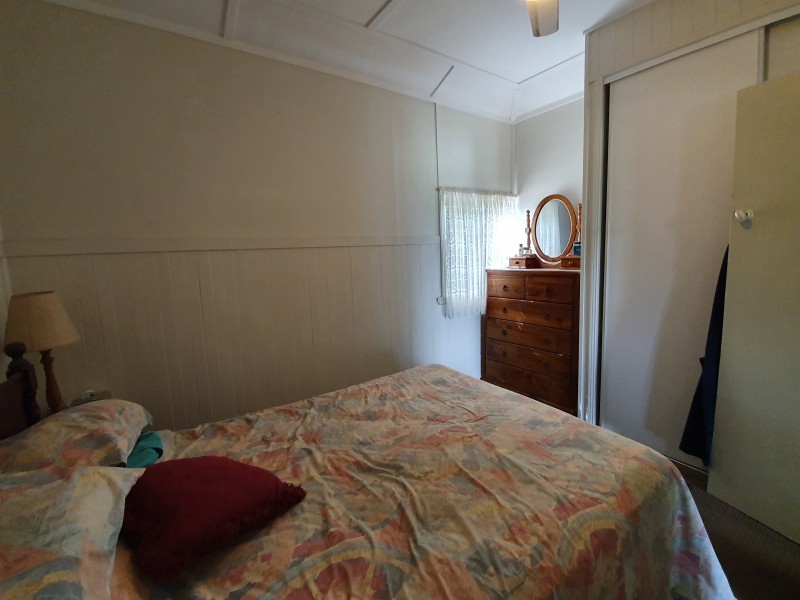 10 Fern Street, Blackbutt QLD 4306
