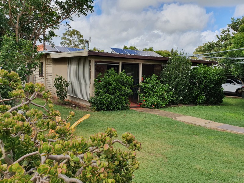 10 Fern Street, Blackbutt QLD 4306
