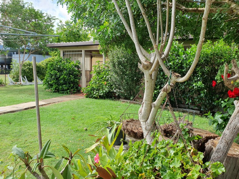 10 Fern Street, Blackbutt QLD 4306