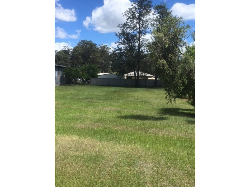 13 FERN STREET, Blackbutt QLD 4306