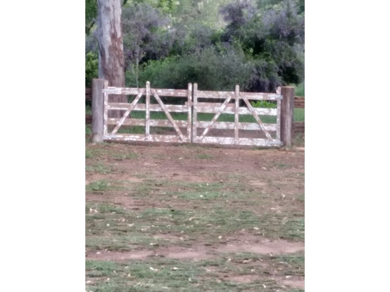 23 Steven Street, Benarkin QLD 4306