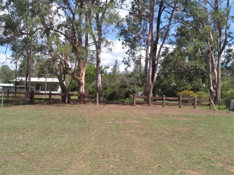 23 Steven Street, Benarkin QLD 4306