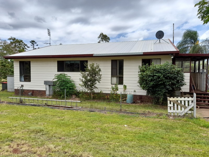 22 Knaggs court, Blackbutt QLD 4306