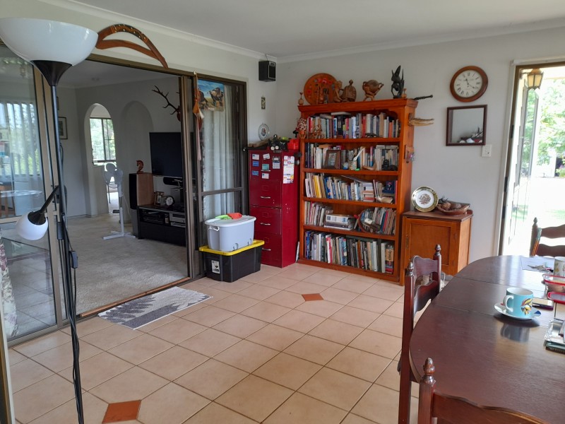 22 Knaggs court, Blackbutt QLD 4306