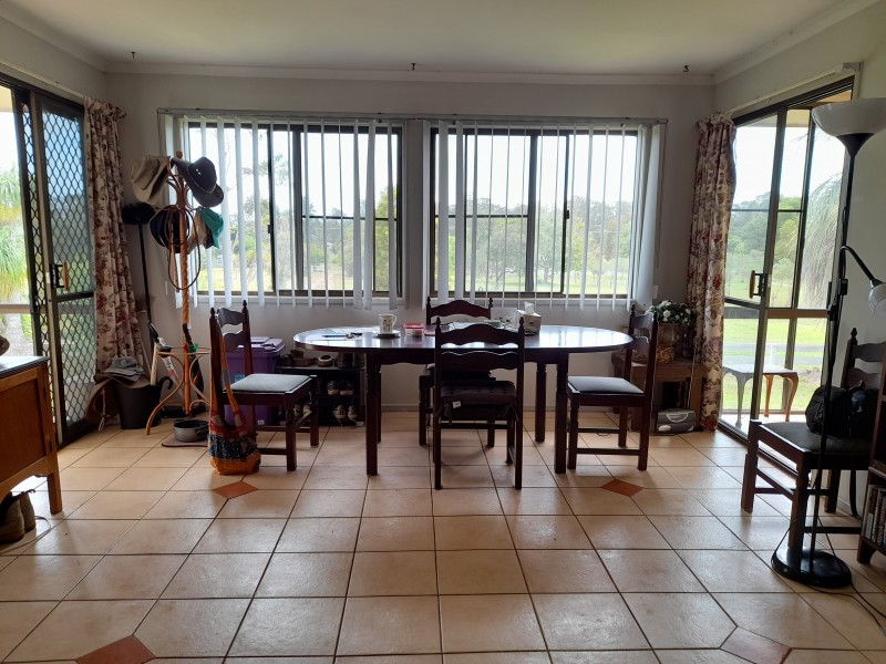 22 Knaggs court, Blackbutt QLD 4306