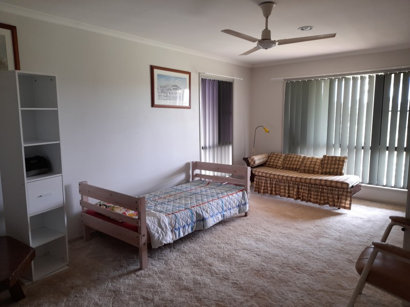 22 Knaggs court, Blackbutt QLD 4306