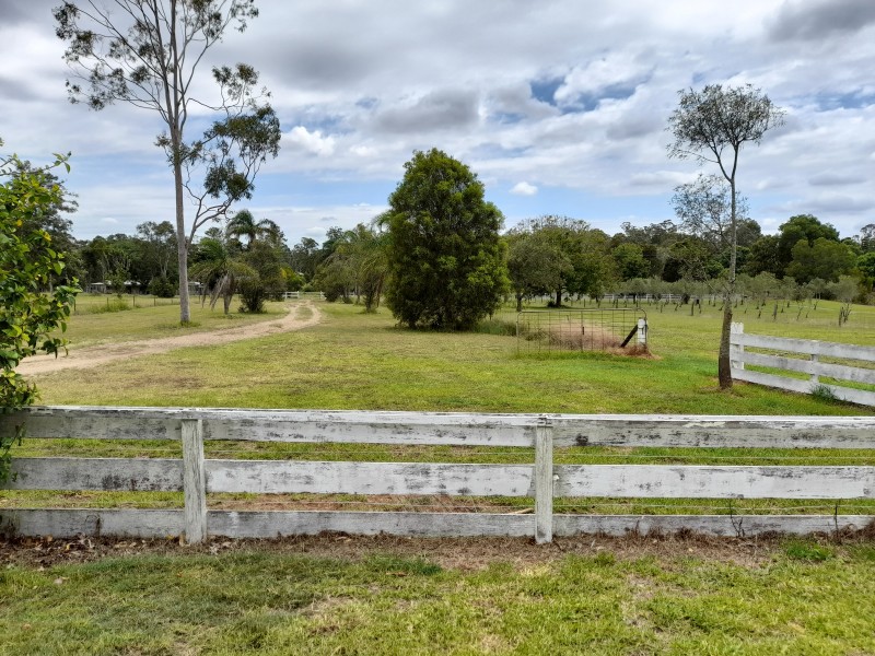 22 Knaggs court, Blackbutt QLD 4306