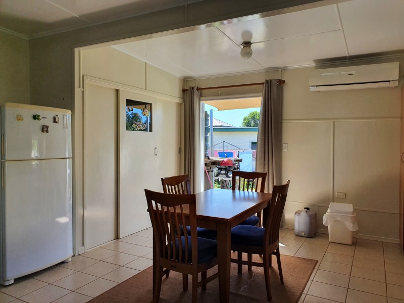 12 James Street, Blackbutt QLD 4306