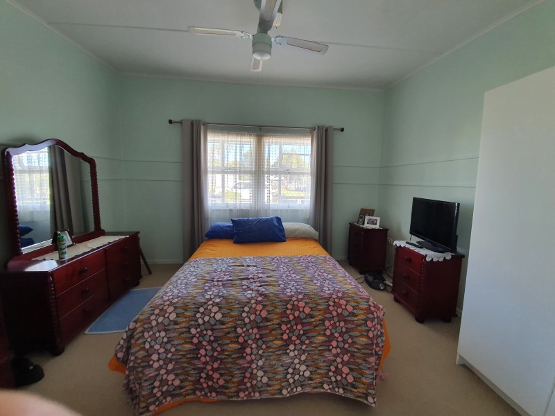 12 James Street, Blackbutt QLD 4306
