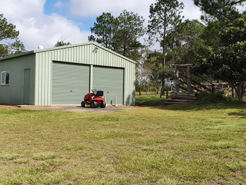 81 Bowman rd, Blackbutt QLD 4306