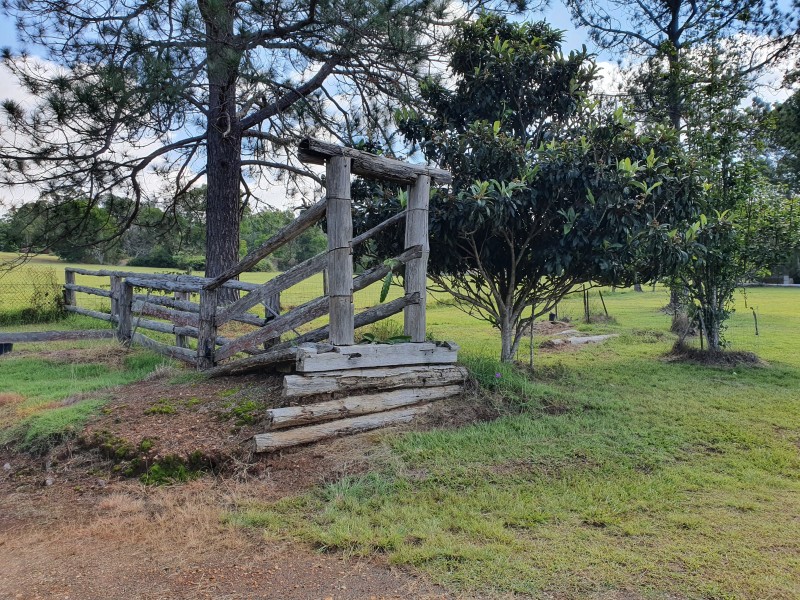 81 Bowman rd, Blackbutt QLD 4306