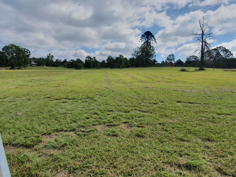 81 Bowman rd, Blackbutt QLD 4306