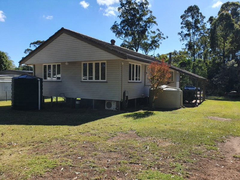 27 BLACKBUTT STREET, Blackbutt QLD 4306