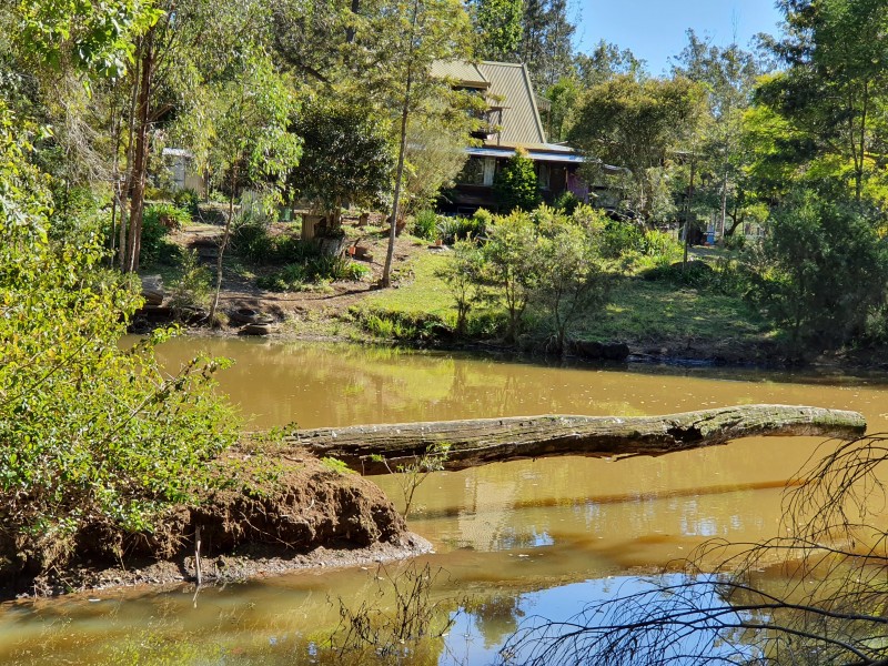 67  ENID COURT, Blackbutt QLD 4306