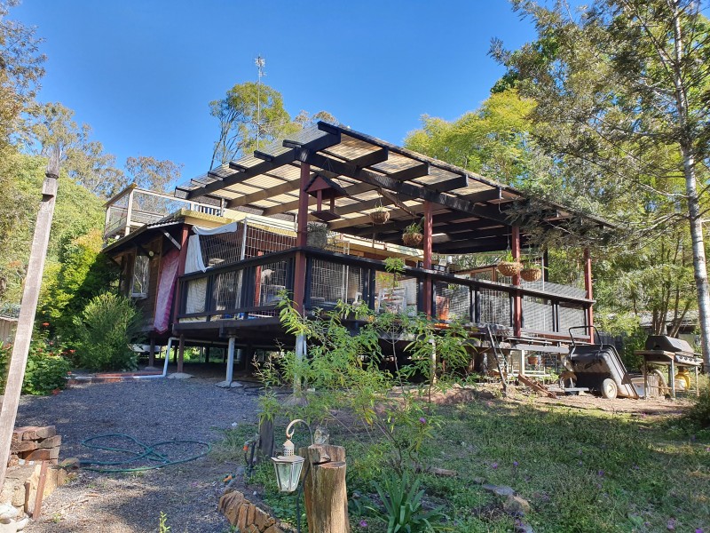 67  ENID COURT, Blackbutt QLD 4306