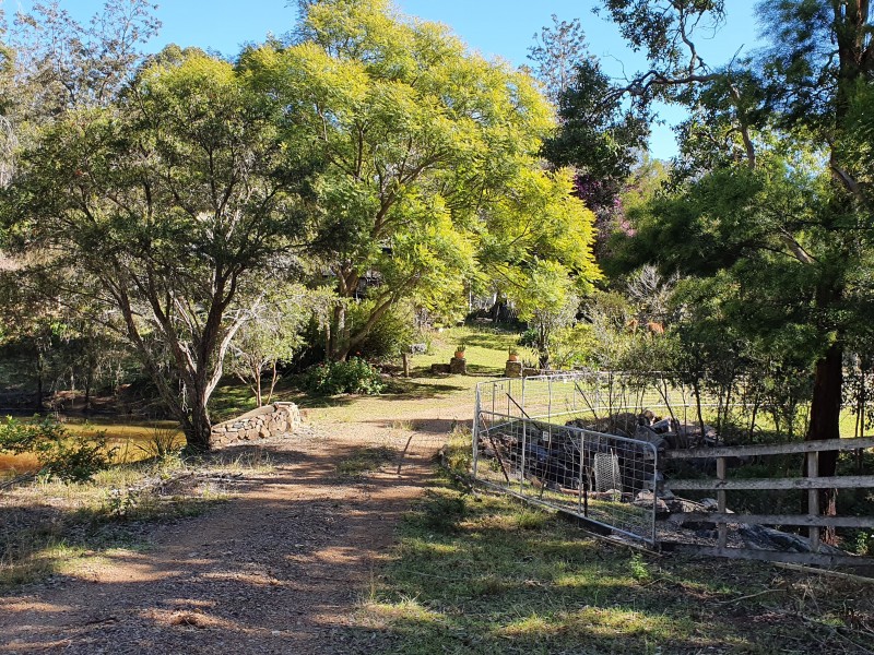 67  ENID COURT, Blackbutt QLD 4306