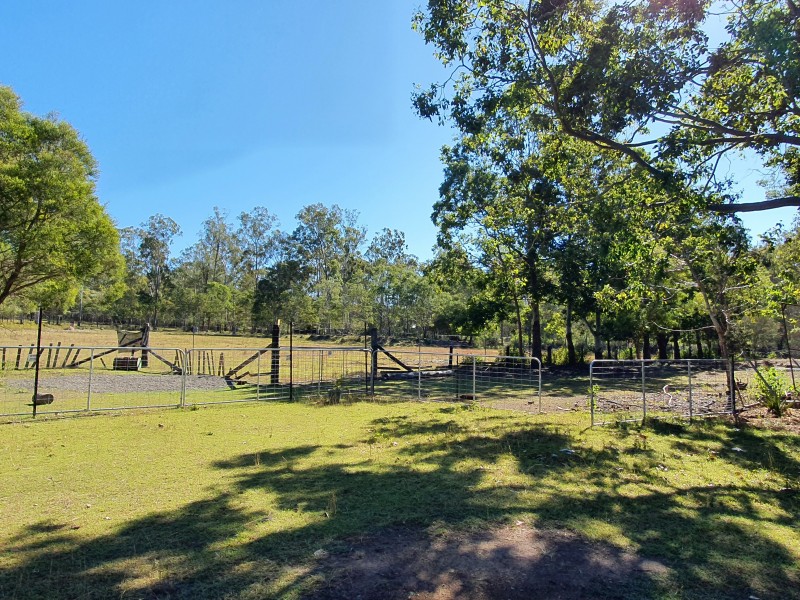 67  ENID COURT, Blackbutt QLD 4306