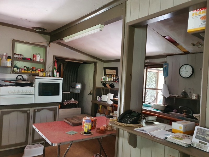 67  ENID COURT, Blackbutt QLD 4306