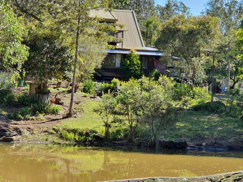 67  ENID COURT, Blackbutt QLD 4306