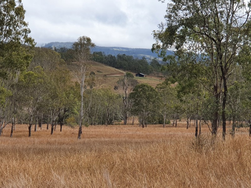 12 McRae Road, Emu Creek QLD 4355