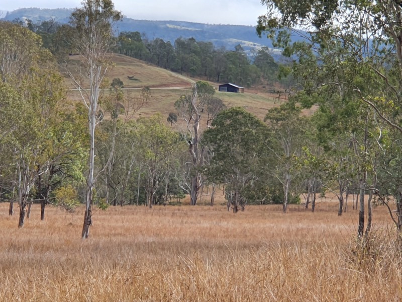 12 McRae Road, Emu Creek QLD 4355