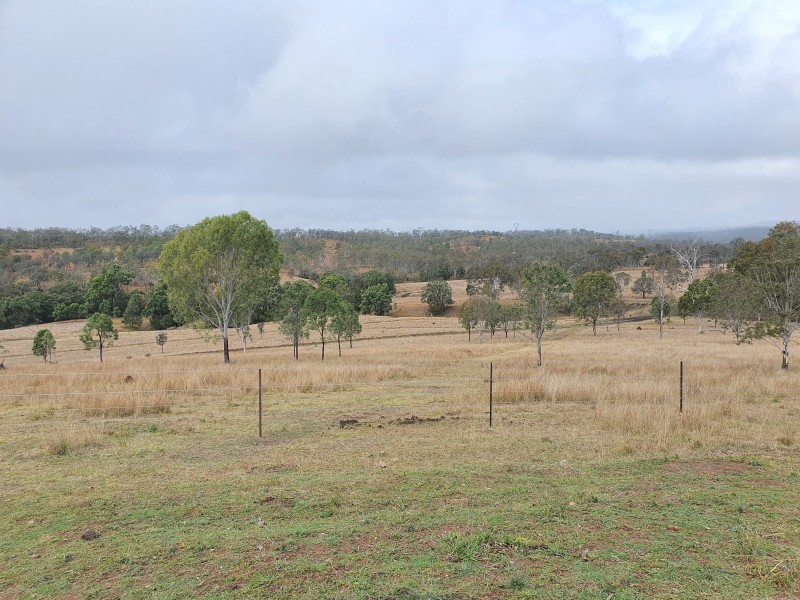 12 McRae Road, Emu Creek QLD 4355