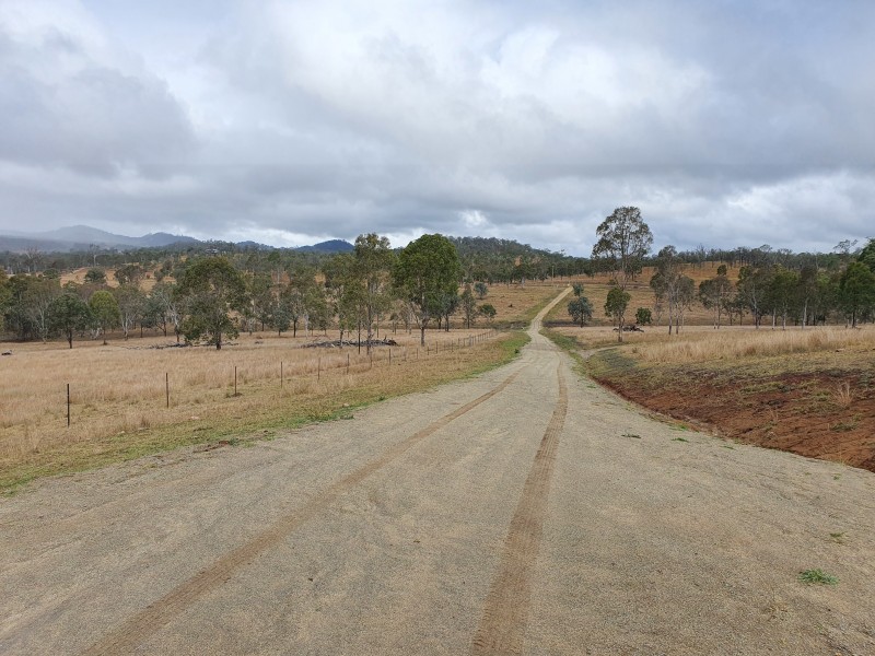 12 McRae Road, Emu Creek QLD 4355