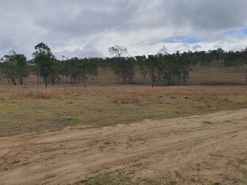 12 McRae Road, Emu Creek QLD 4355