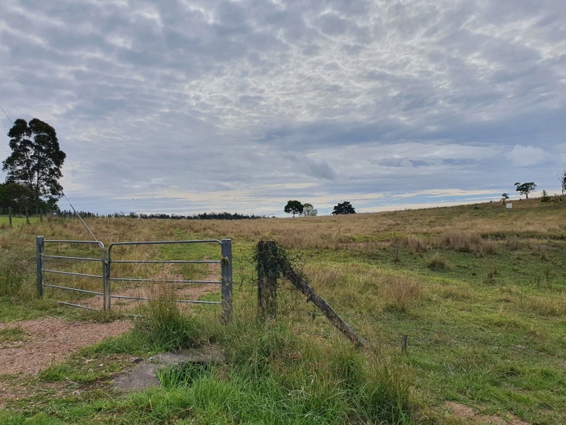 62 David Road, Blackbutt QLD 4306