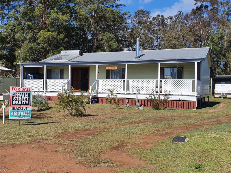 17  GEORGE STREET, Blackbutt QLD 4306